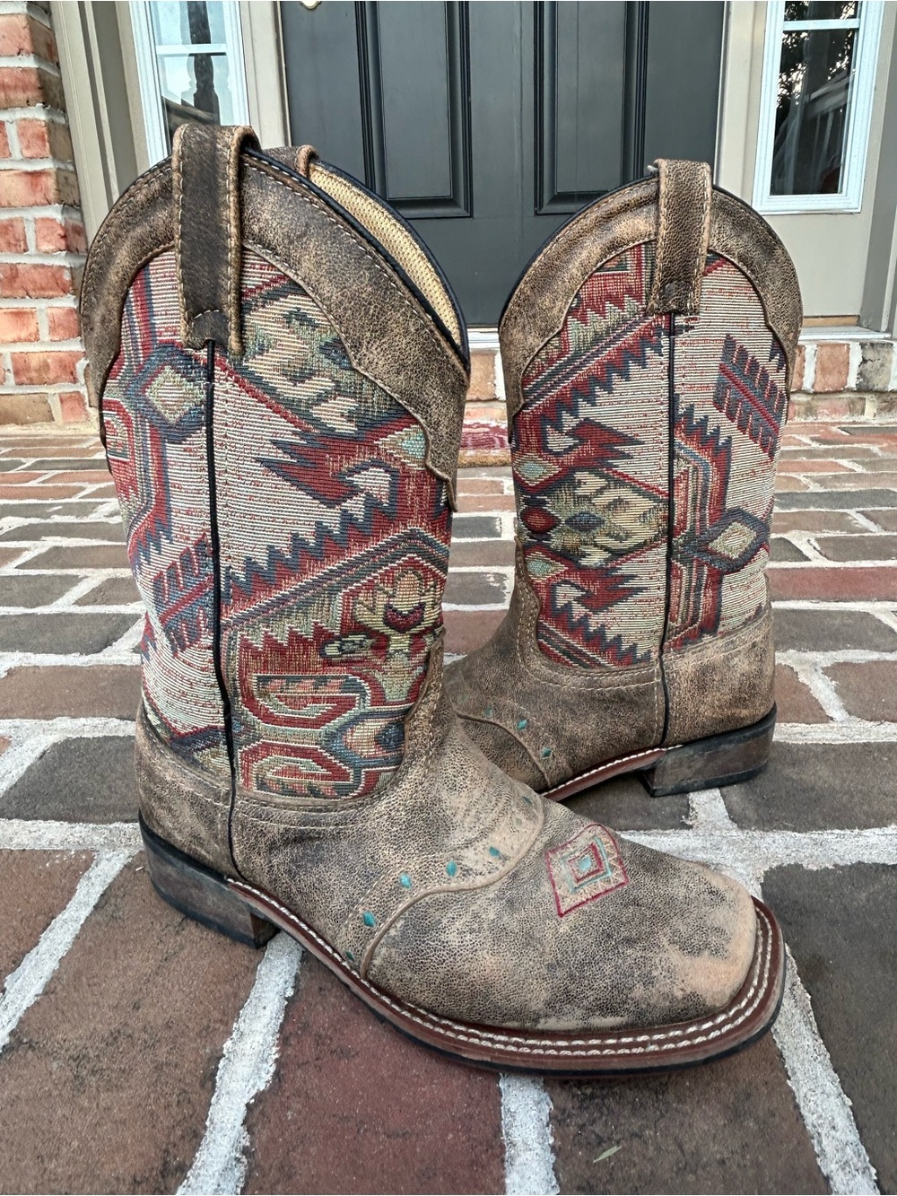 Laredo Scout Square Toe Western Boots Distressed Leather Aztec Tapestry 9.5